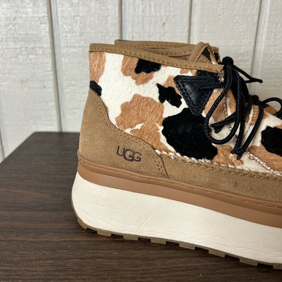 UGG Marin Cow Print Platform Booties, size 6. - Picture 4 of 8